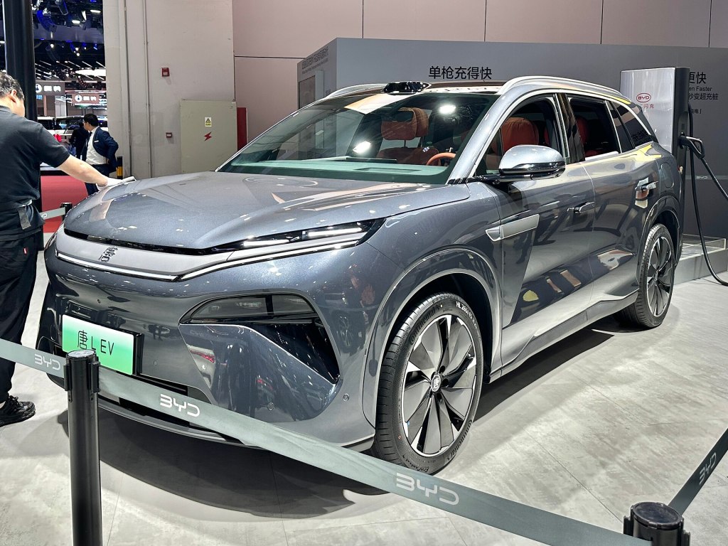 BYD Tang L EV seven-seat electric SUV
