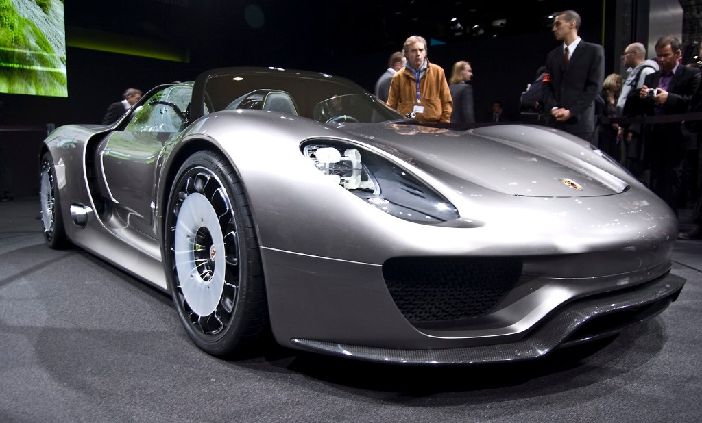 Porsche 918 Spyder, the hybrid hypercar the new Mission S is set to succeed