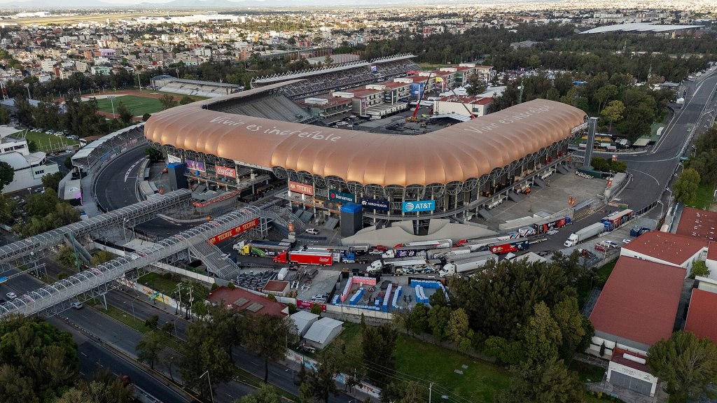 Aerial view of the Autódromo Hermanos Rodríguez circuit in Mexico City